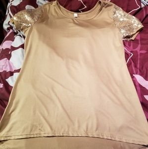 Short sleeved sequin shirt
